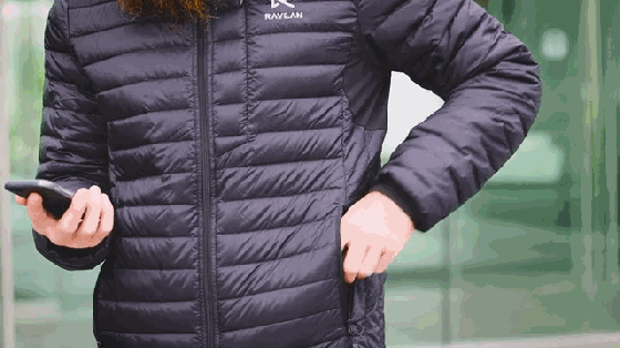 這羽絨服能發(fā)熱還能給手機充電 冬天不再凍成狗