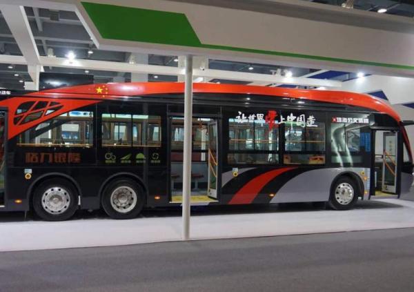 董明珠造車夢還在繼續(xù)：“格力銀隆”大巴亮相