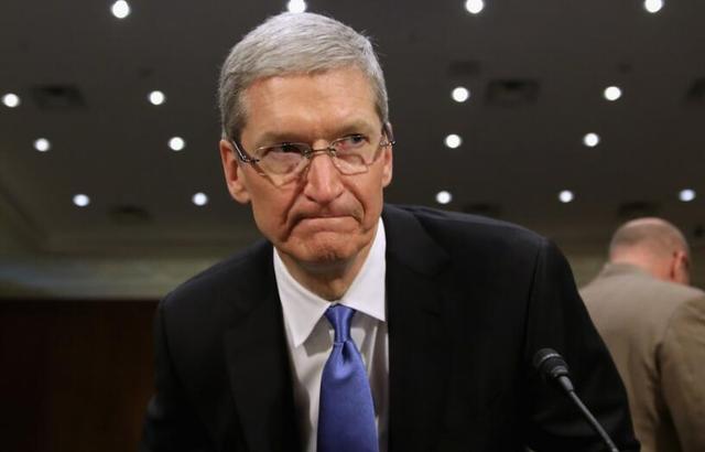 兩面派的科技大佬？特朗普稱剛當(dāng)選就接到庫(kù)克電話