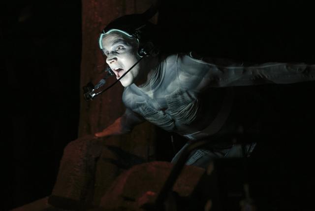 戲劇舞臺上也能出現(xiàn)實時渲染的動畫角色？英特爾用這項技術(shù)做到了