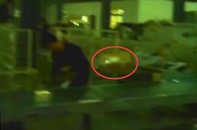 央視再曝光快遞潛規(guī)則:暴力分揀 摔扔拋滿天飛