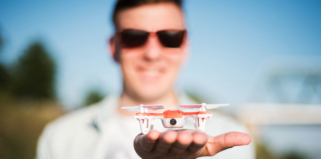 無人機走向平民化、智能化，大疆遭遇“口袋”革命？