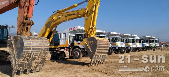 宇通重工YTK89礦用車正式進(jìn)駐泰國(guó)最大露天煤礦