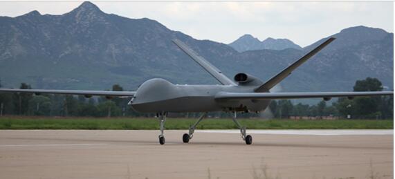 我國量產(chǎn)型彩虹五無人機試飛成功