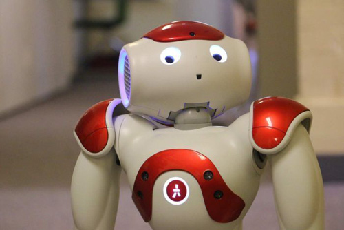 產學研有機融合 中國機器人產業(yè)前景可期