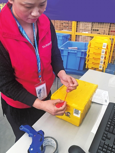 阿里、京東、 蘇寧、美團(tuán)：互聯(lián)網(wǎng)巨頭為何爭(zhēng)相貼上“綠色標(biāo)簽”？