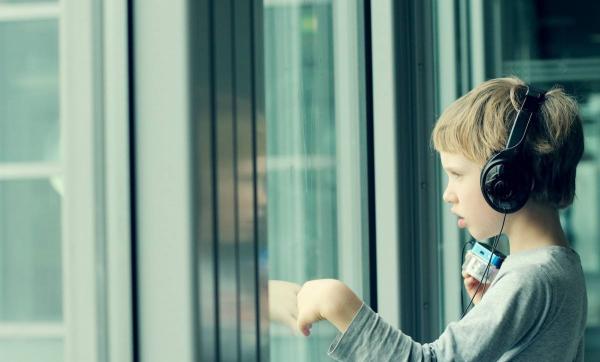 為什么要把孩子的健康交給機器人?