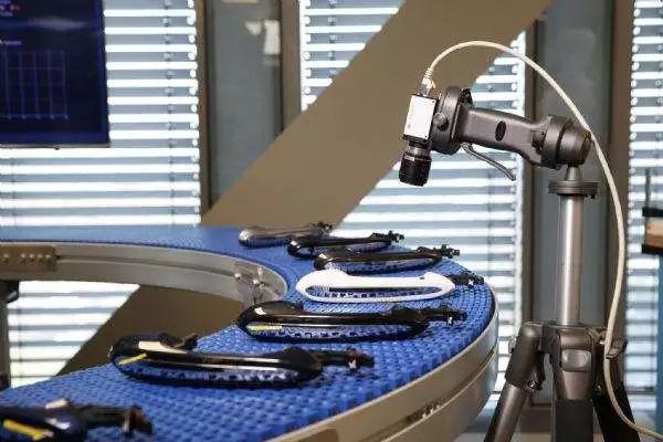 人機(jī)協(xié)作時(shí)代新要求:電動(dòng)夾具 人機(jī)協(xié)作時(shí)代新要求:電動(dòng)夾具