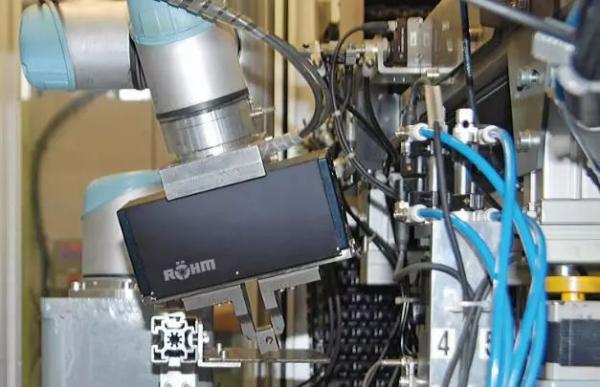 人機(jī)協(xié)作時(shí)代新要求:電動(dòng)夾具 人機(jī)協(xié)作時(shí)代新要求:電動(dòng)夾具