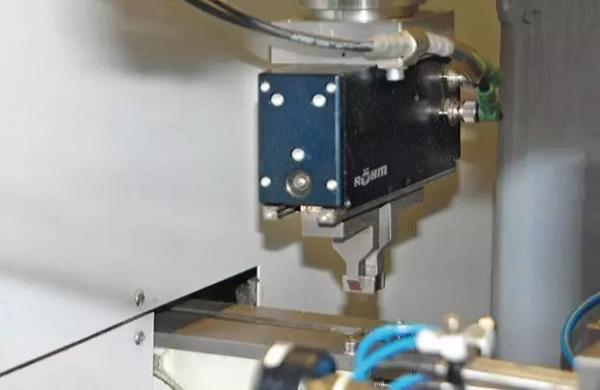 人機(jī)協(xié)作時(shí)代新要求:電動(dòng)夾具 人機(jī)協(xié)作時(shí)代新要求:電動(dòng)夾具