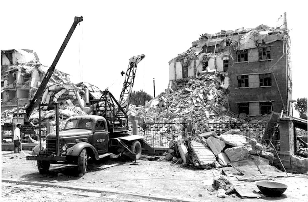 【流金歲月】新中國(guó)第—臺(tái)5噸汽車(chē)起重機(jī)在這里誕生