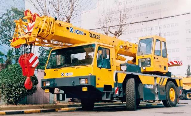 【流金歲月】新中國(guó)第—臺(tái)5噸汽車(chē)起重機(jī)在這里誕生